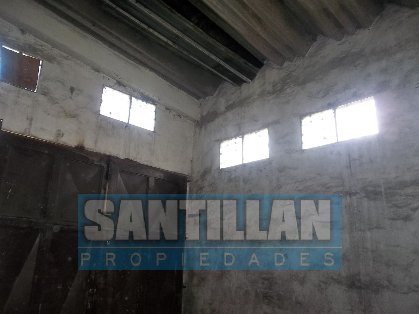 LOTE CON GALPON. VILLA LUZURIAGA. — foto 13