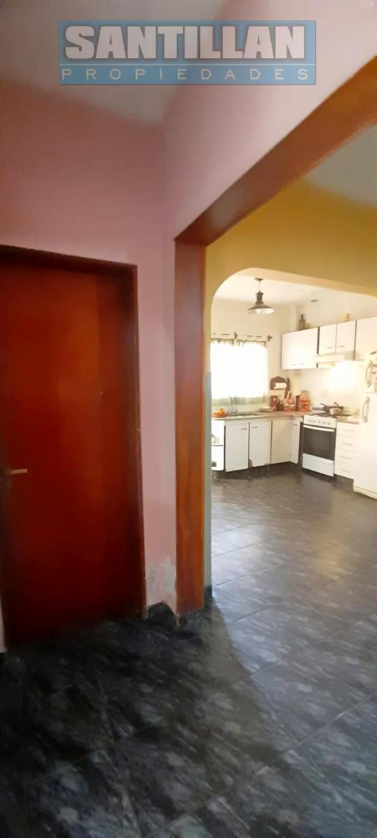 EXCELENTE CASA 4 AMBIENTES EN DOS PLANTAS - LOTE PROPIO - MORON SUR — foto 8