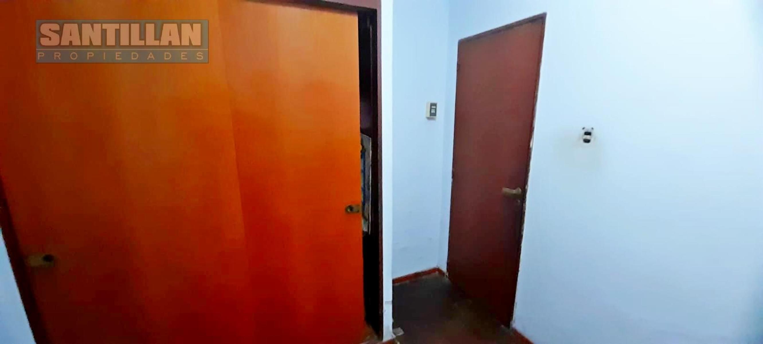 EXCELENTE CASA 4 AMBIENTES EN DOS PLANTAS - LOTE PROPIO - MORON SUR — foto 10