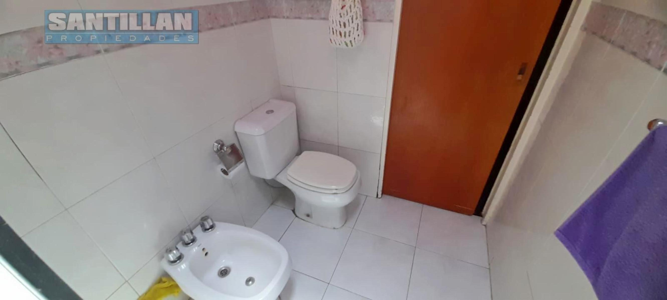 EXCELENTE CASA 4 AMBIENTES EN DOS PLANTAS - LOTE PROPIO - MORON SUR — foto 15
