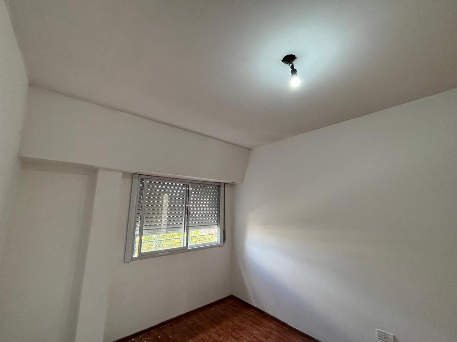 DEPARTAMENTO DE 3 AMBIENTES AL FRENTE - DOS BALCONES - VILLA LUZURIAGA — foto 12