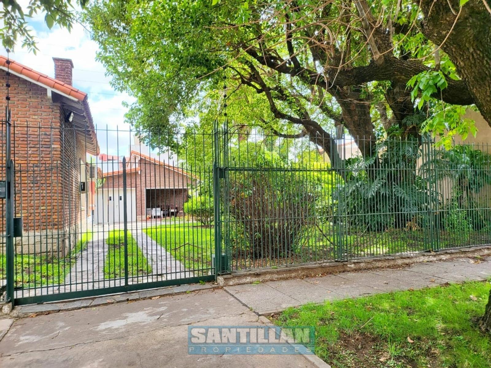EXCELENTE PROPIEDAD SOBRE DOS LOTES EN LA MEJOR ZONA RESIDENCIAL DE RAMOS MEJÍA. — foto 2