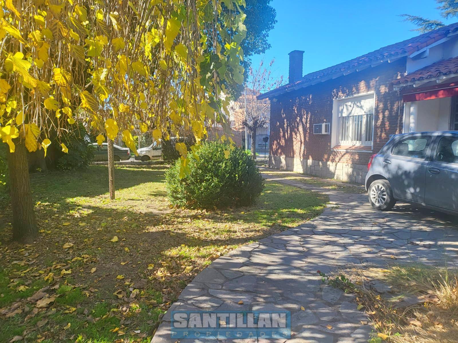 EXCELENTE PROPIEDAD SOBRE DOS LOTES EN LA MEJOR ZONA RESIDENCIAL DE RAMOS MEJÍA. — foto 12