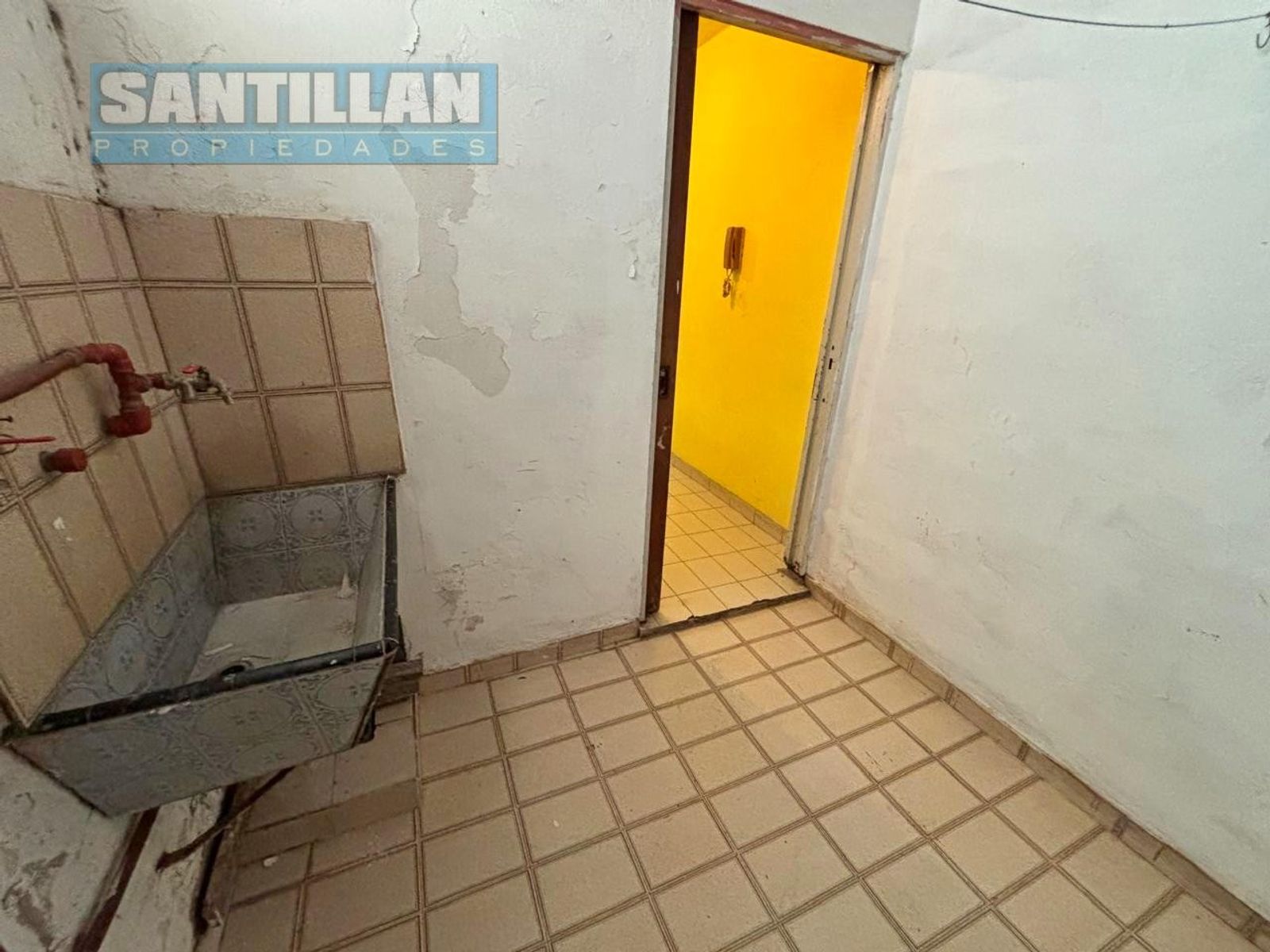 OPORTUNIDAD. AMPLIO DEPARTAMENTO DE 3 AMBIENTES CON BALCON. SAN JUSTO — foto 14