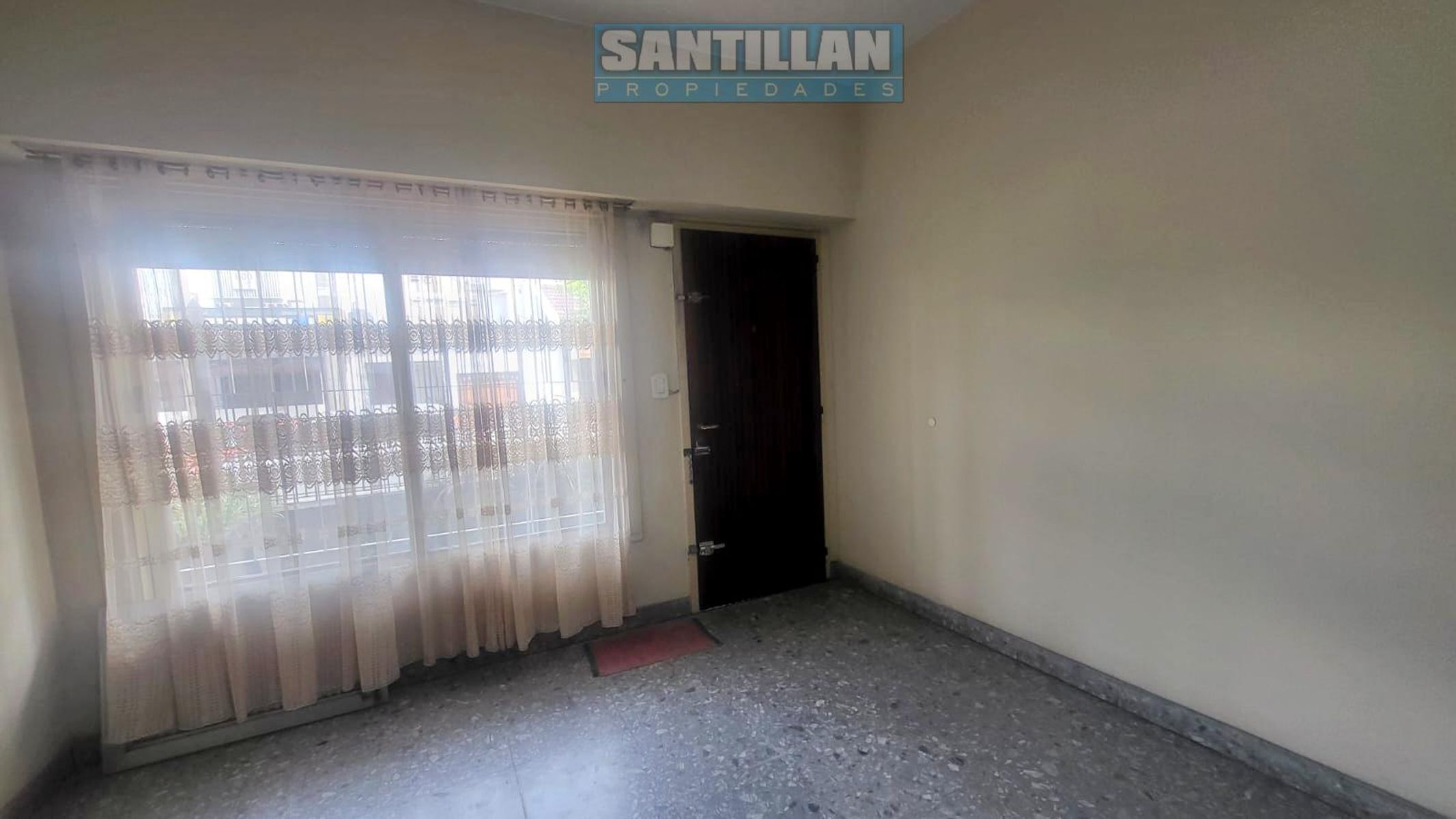 CASA DE 3 AMBIENTES CON COCHERA EN LOTE PROPIO - SAN JUSTO — foto 4