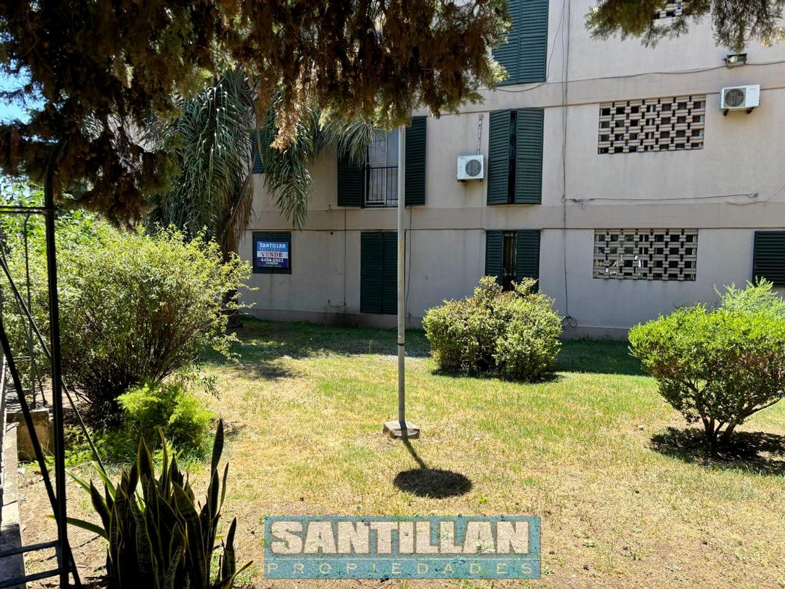 OPORTUNIDAD. DEPARTAMENTO 4 AMBIENTES EN PB - LAFERRERE