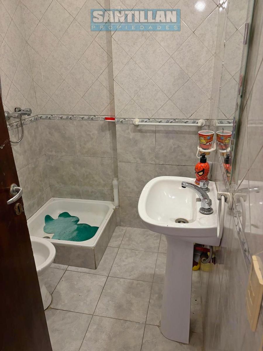 DEPARTAMENTO DE 2 AMBIENTES AL FRENTE - VILLA LUZURIAGA - 10