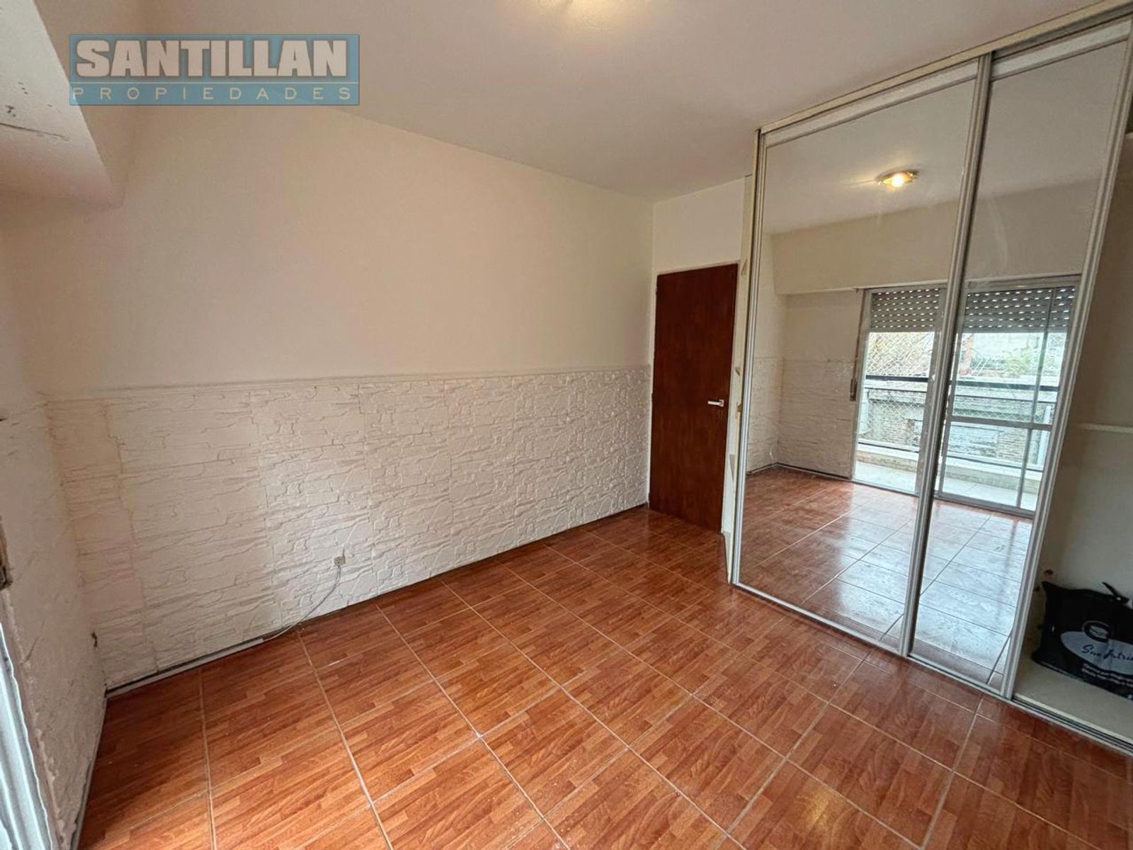 DEPARTAMENTO DE 2 AMBIENTES AL FRENTE - VILLA LUZURIAGA - 17