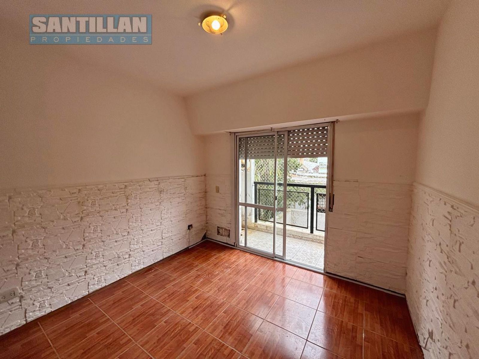 DEPARTAMENTO DE 2 AMBIENTES AL FRENTE - VILLA LUZURIAGA - 18