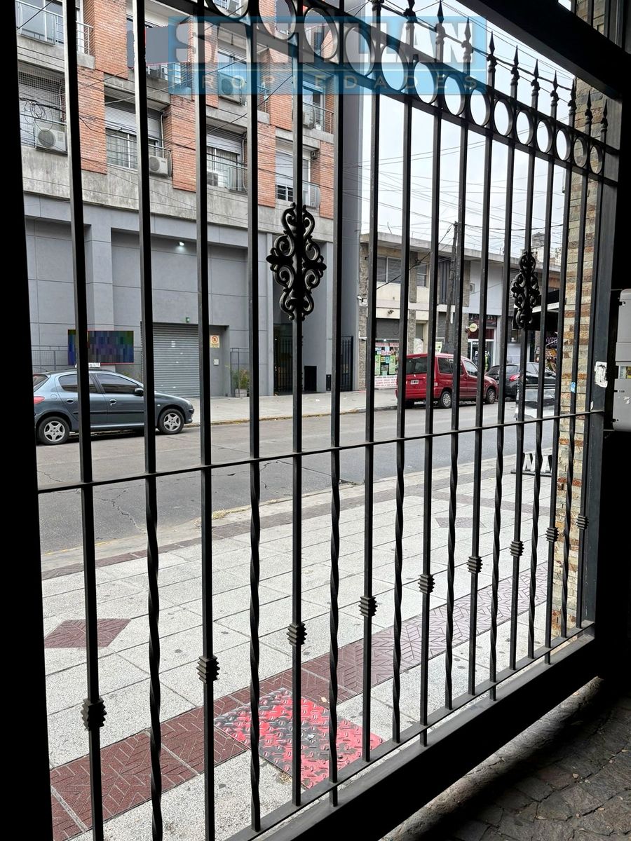 HERMOSO DEPARTAMENTO DE 2 AMPLIOS AMBIENTES EN DÚPLEX - SAN JUSTO CENTRO - 3