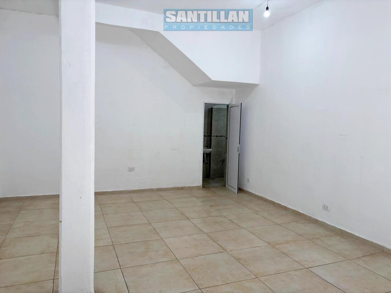 LOCAL EN ALQUILER SOBRE AVENIDA LURO - LAFERRERE - 8