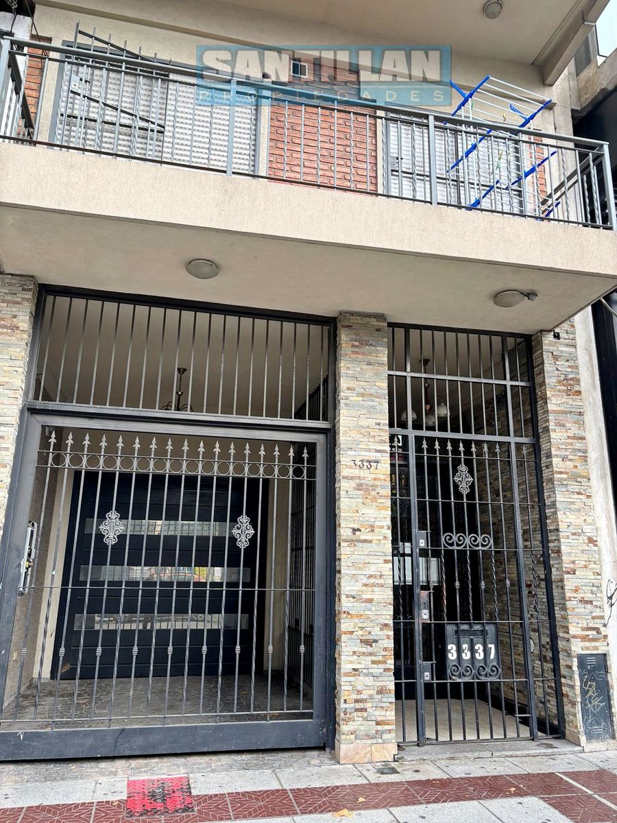 HERMOSO DEPARTAMENTO DE 2 AMPLIOS AMBIENTES EN DÚPLEX AL FRENTE - SAN JUSTO CENTRO - 2
