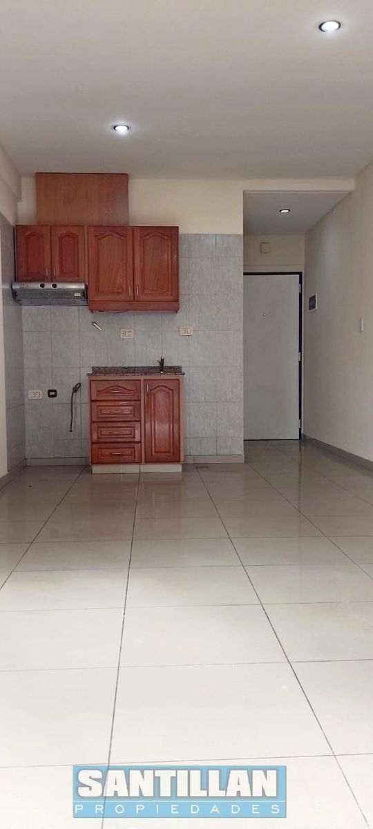 HERMOSO DEPARTAMENTO DE 2 AMPLIOS AMBIENTES EN DÚPLEX AL FRENTE - SAN JUSTO CENTRO - 7