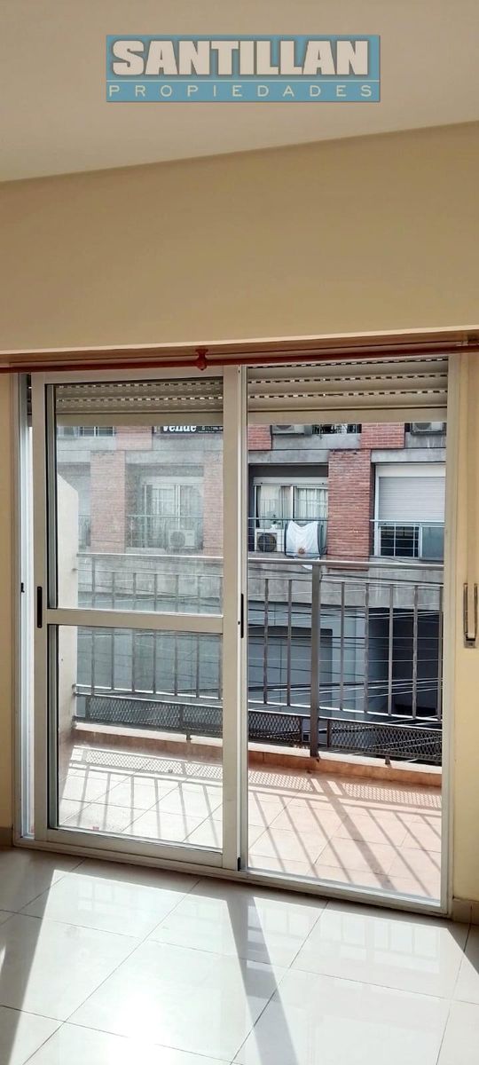 HERMOSO DEPARTAMENTO DE 2 AMPLIOS AMBIENTES EN DÚPLEX AL FRENTE - SAN JUSTO CENTRO - 8