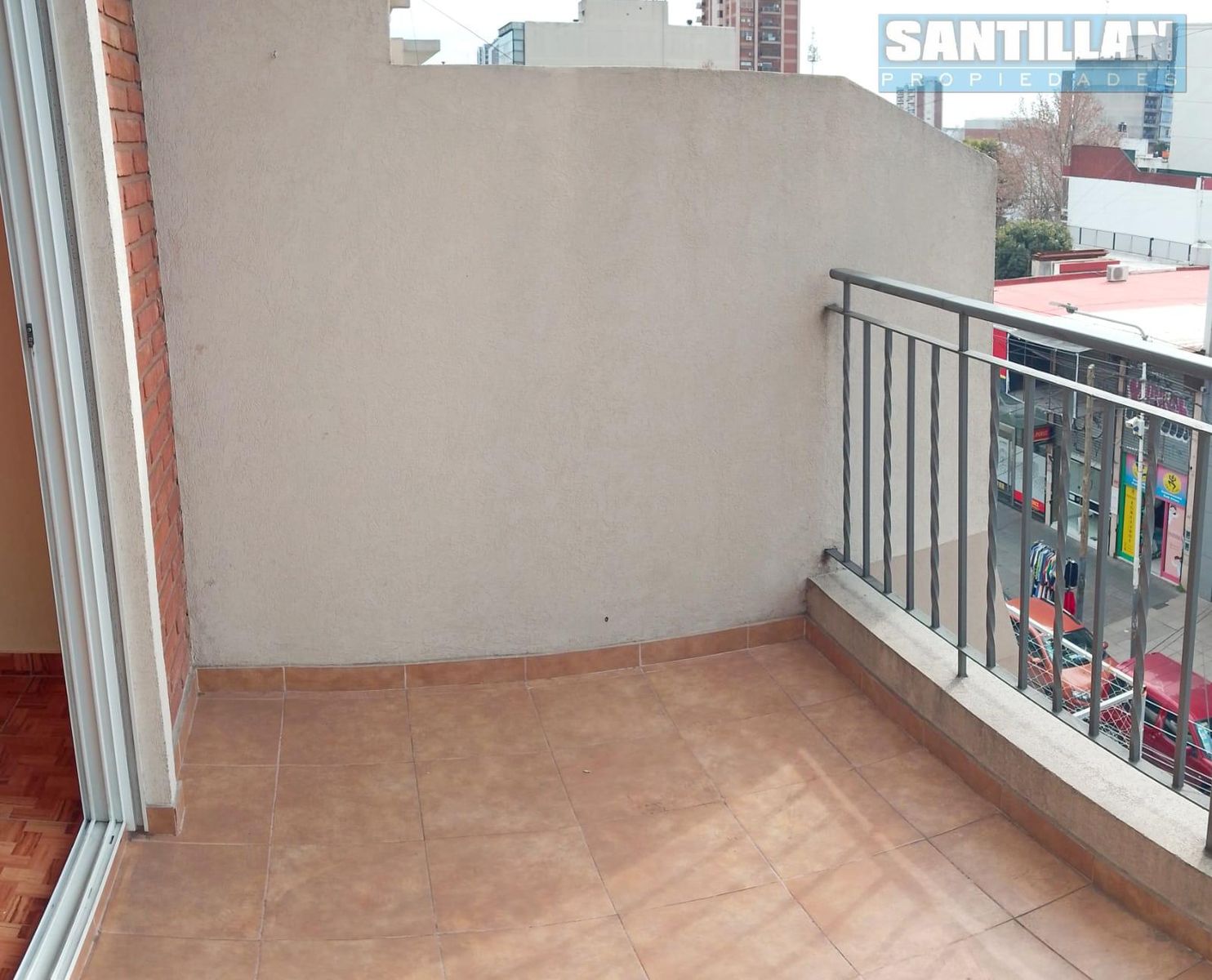 HERMOSO DEPARTAMENTO DE 2 AMPLIOS AMBIENTES EN DÚPLEX AL FRENTE - SAN JUSTO CENTRO - 29