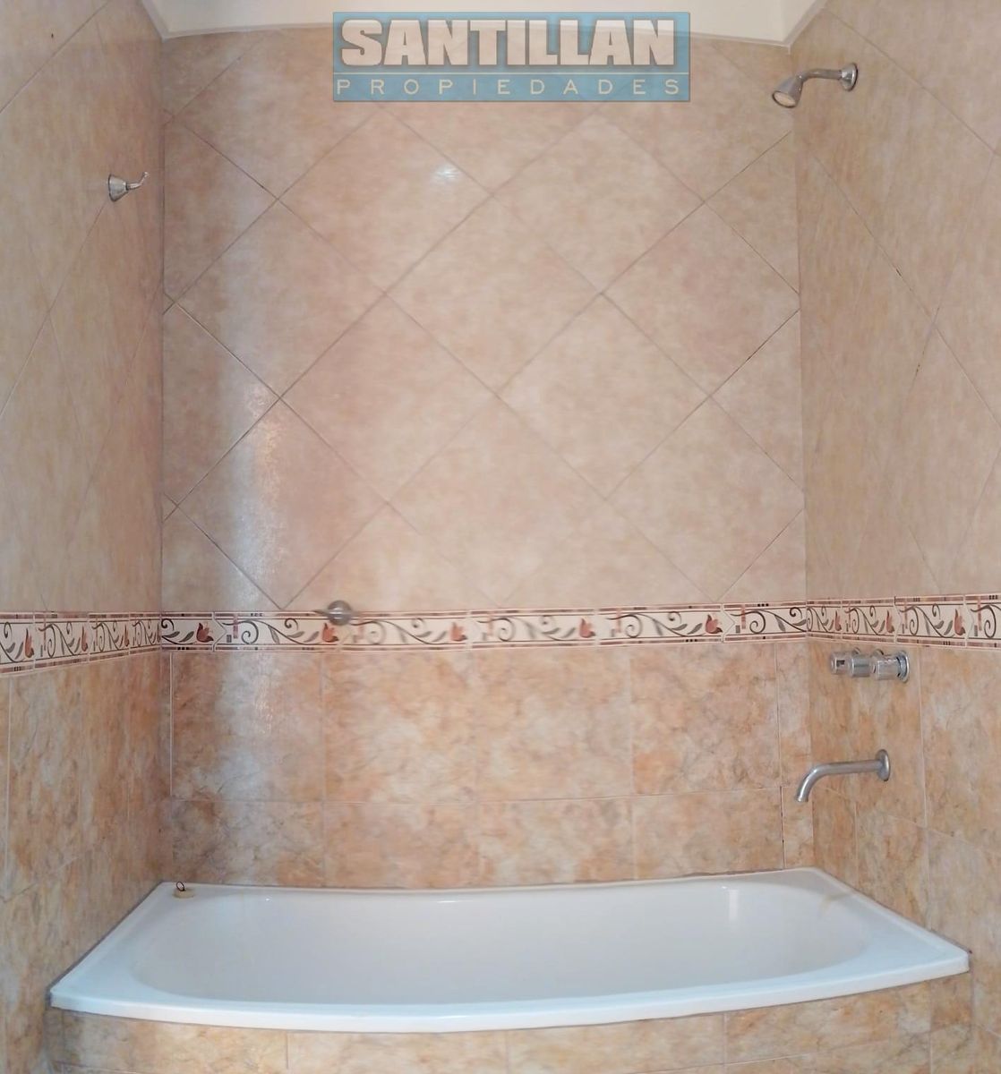 HERMOSO DEPARTAMENTO DE 2 AMPLIOS AMBIENTES EN DÚPLEX AL FRENTE - SAN JUSTO CENTRO - 35
