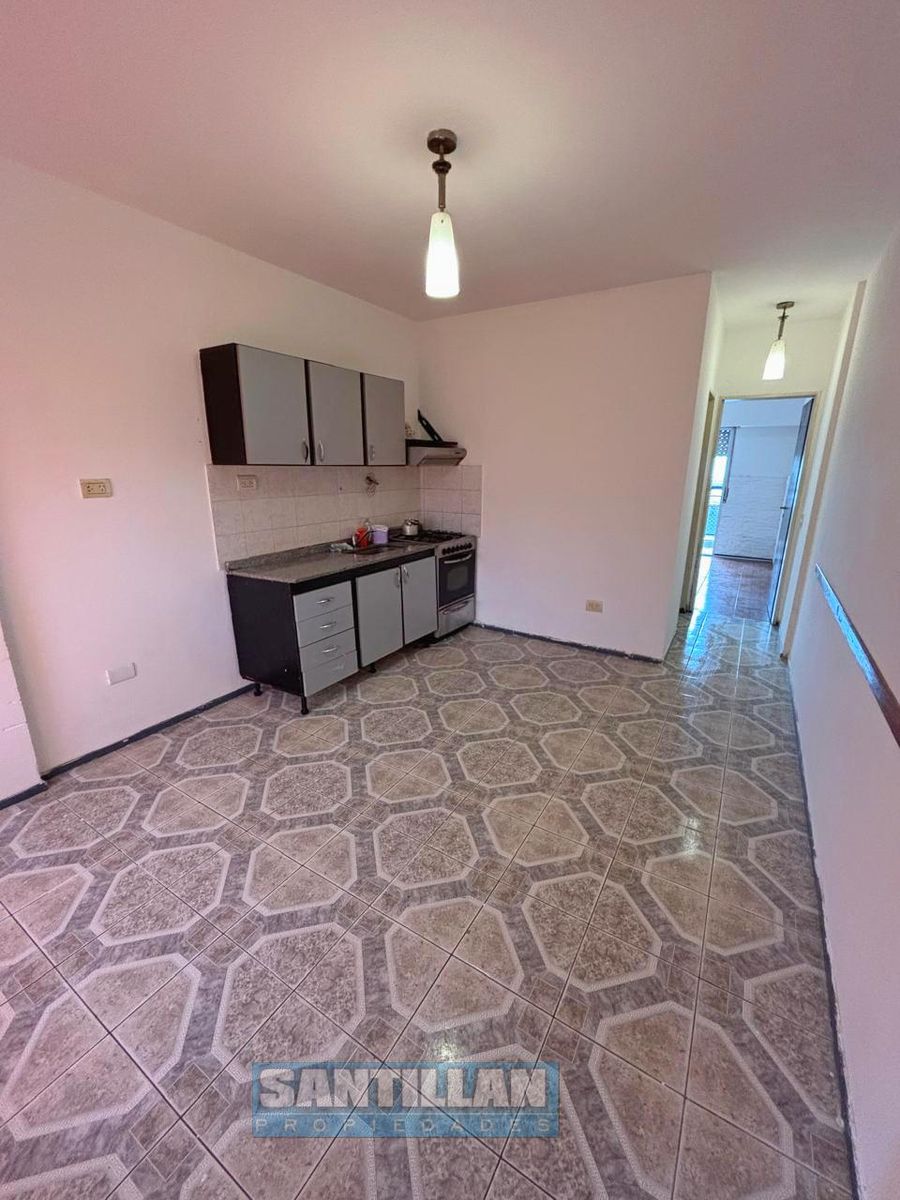 DEPARTAMENTO DE 2 AMBIENTES AL FRENTE - VILLA LUZURIAGA - 2