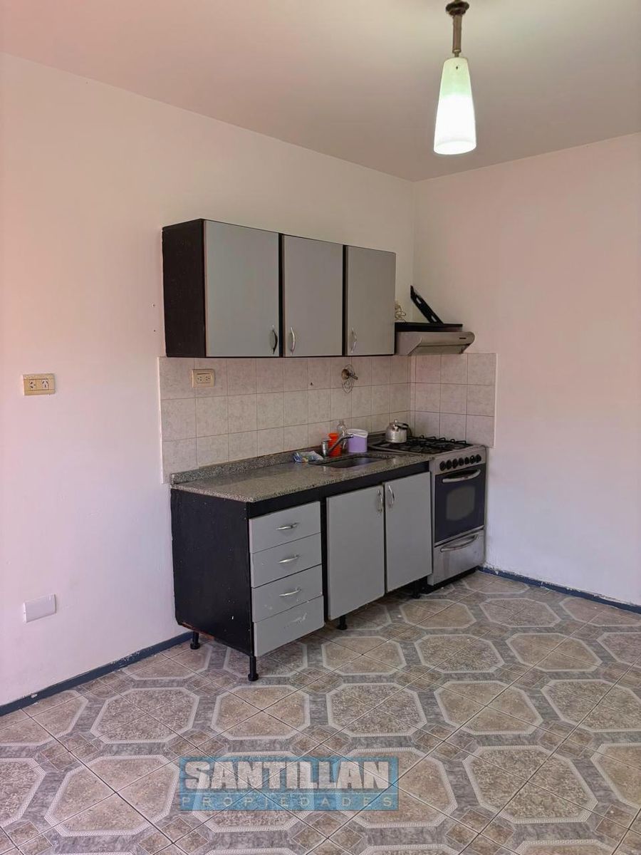 DEPARTAMENTO DE 2 AMBIENTES AL FRENTE - VILLA LUZURIAGA - 5