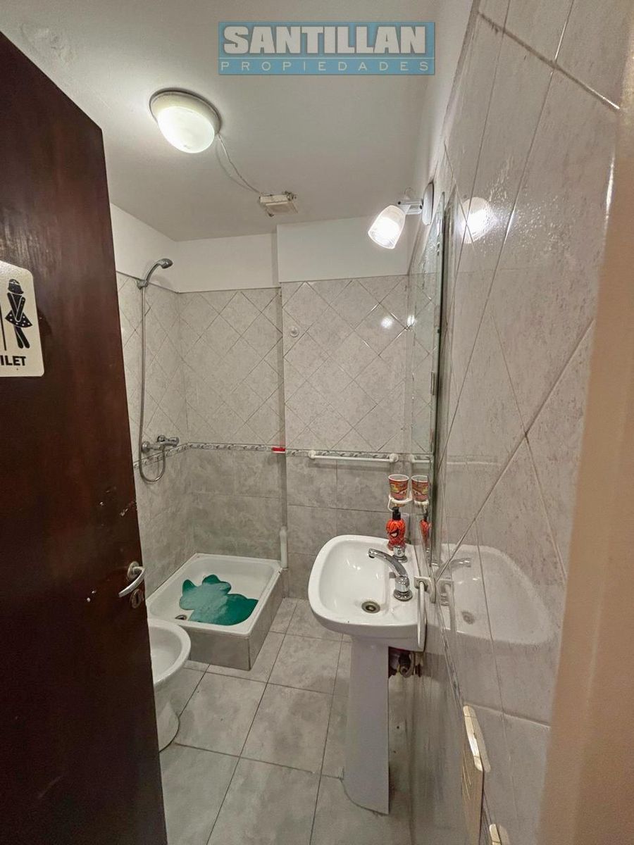 DEPARTAMENTO DE 2 AMBIENTES AL FRENTE - VILLA LUZURIAGA - 9