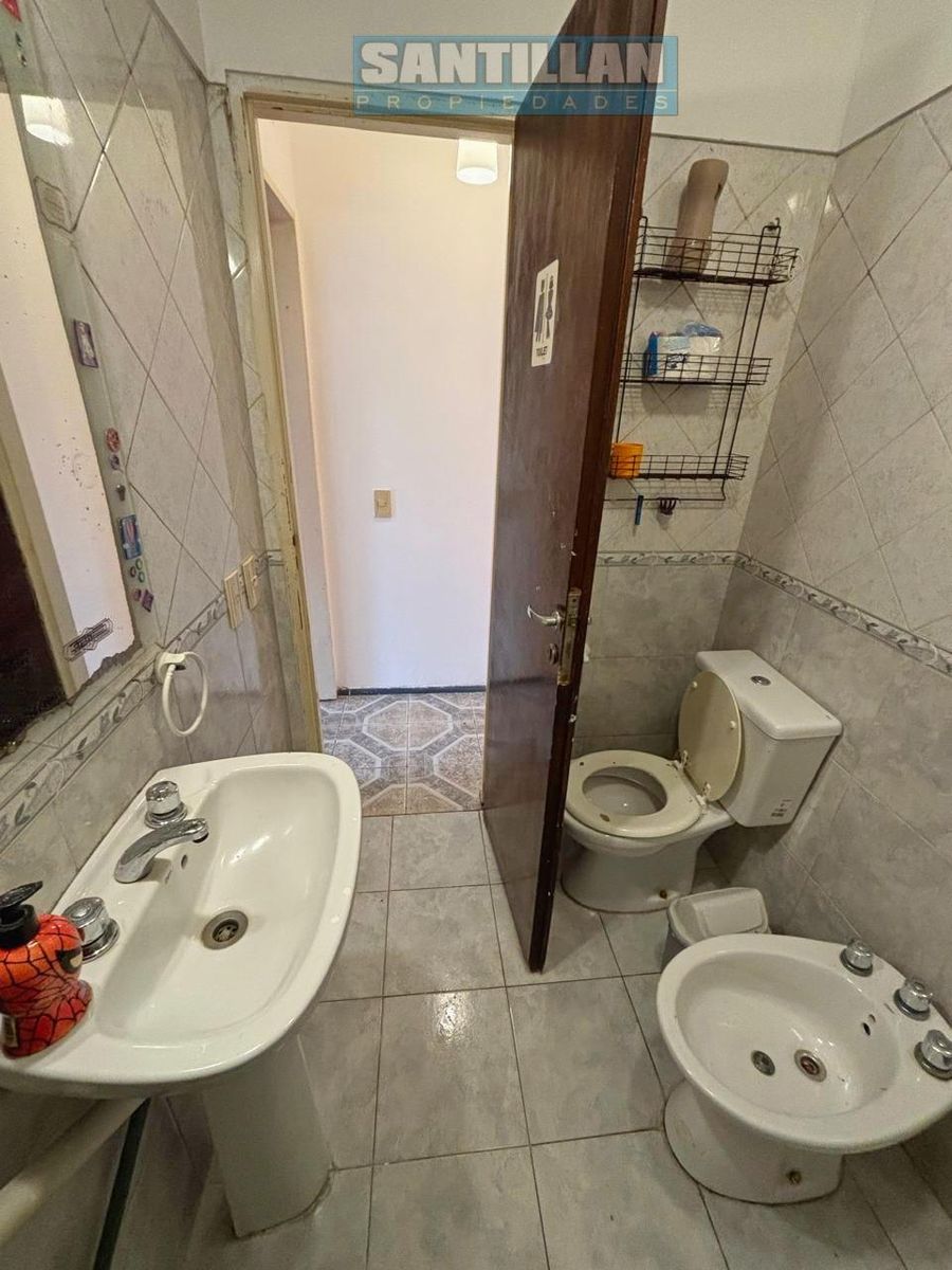 DEPARTAMENTO DE 2 AMBIENTES AL FRENTE - VILLA LUZURIAGA - 12
