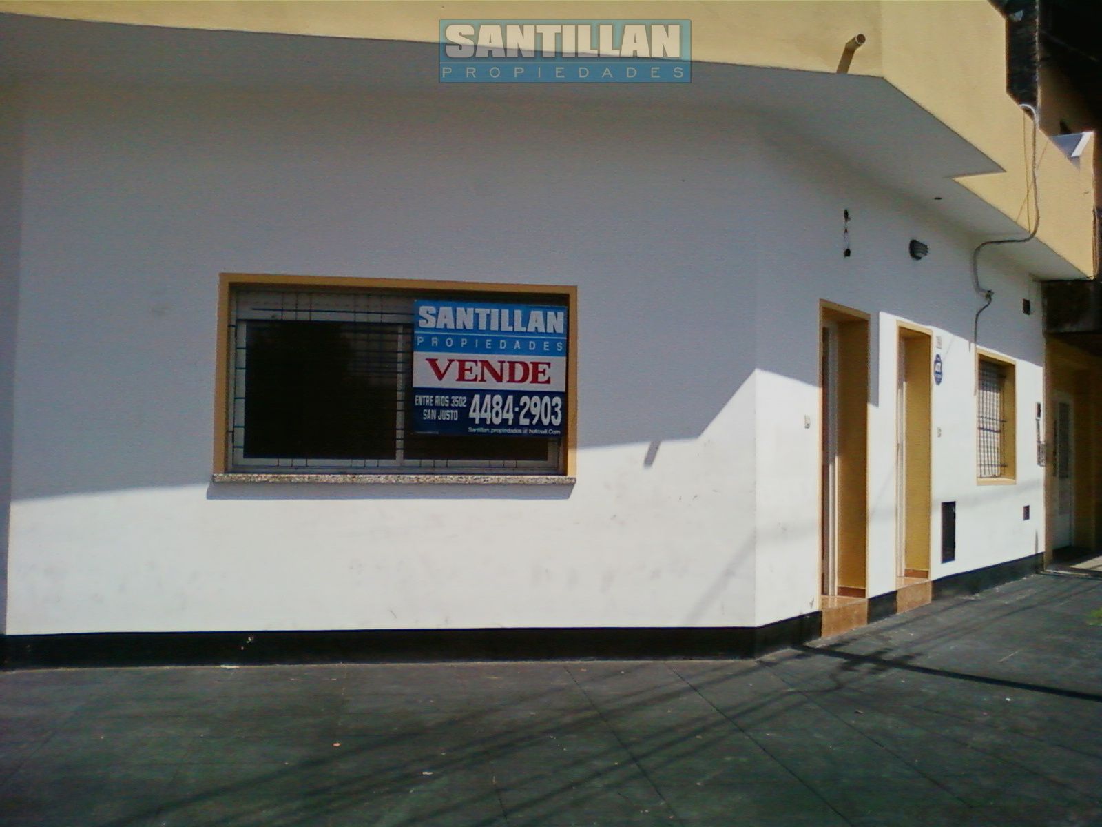 CASA EN PH 3 AMBIENTES EN ESQUINA AL FRENTE CON PATIO Y COCHERA - LA TABLADA - 1