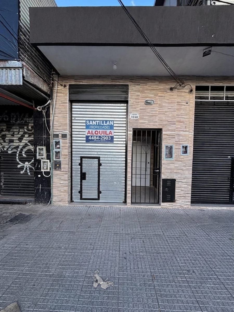 LOCAL EN LAFERRERE CENTRO - 1