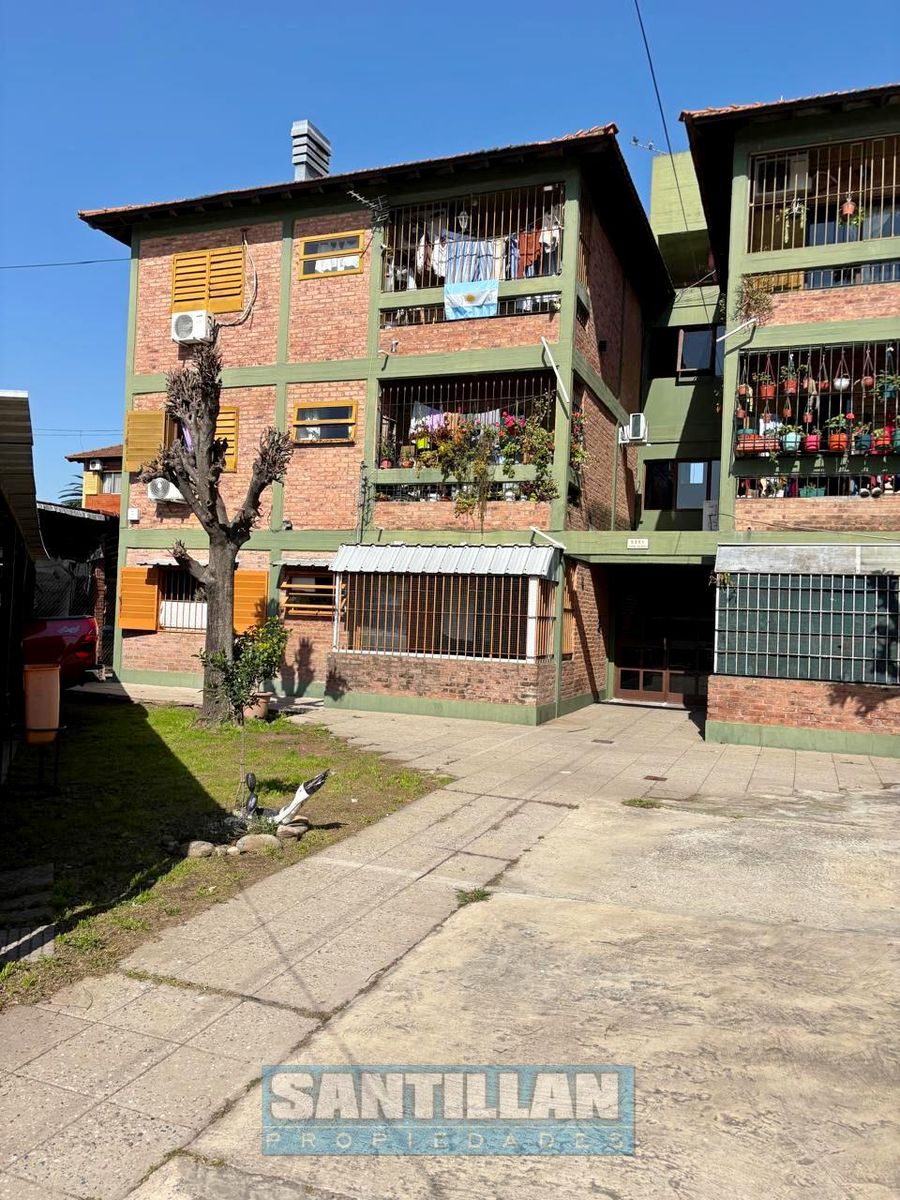 HERMOSO DEPARTAMENTO 3 AMBIENTES. ISIDRO CASANOVA - 2