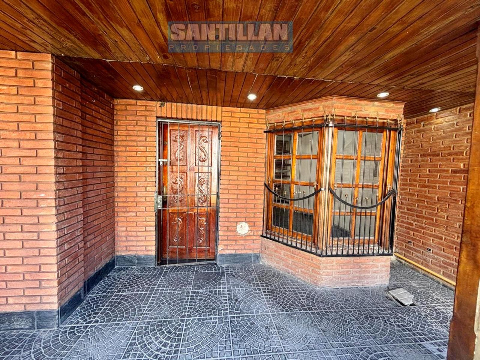 GRAN PH TIPO CASA - BARRIO CENTRAL - R. CASTILLO - 3