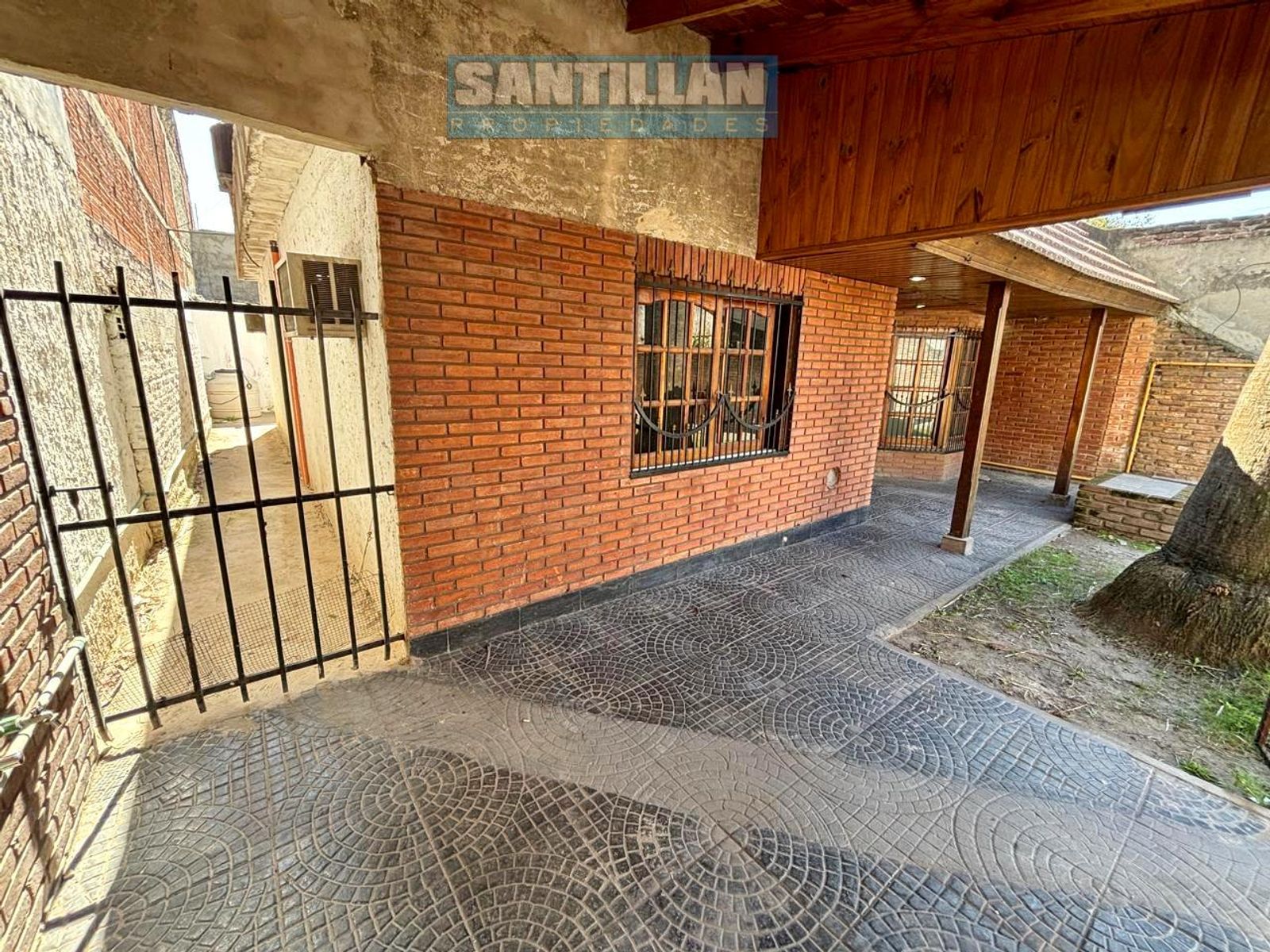 GRAN PH TIPO CASA - BARRIO CENTRAL - R. CASTILLO - 5