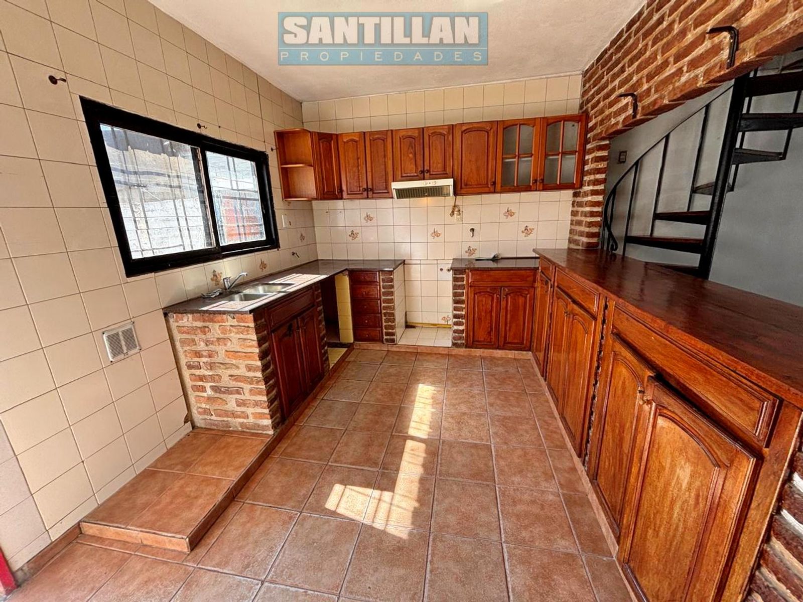 GRAN PH TIPO CASA - BARRIO CENTRAL - R. CASTILLO - 10