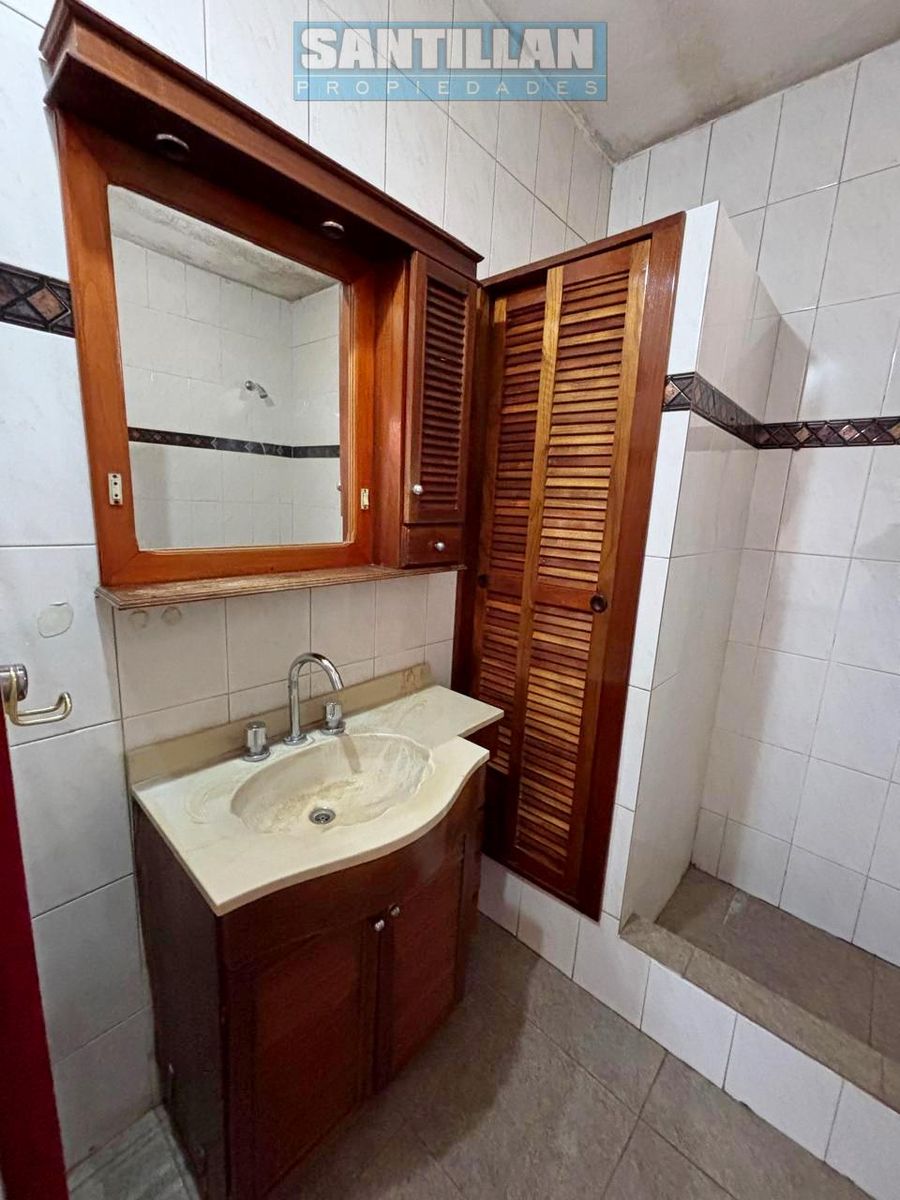 GRAN PH TIPO CASA - BARRIO CENTRAL - R. CASTILLO - 17