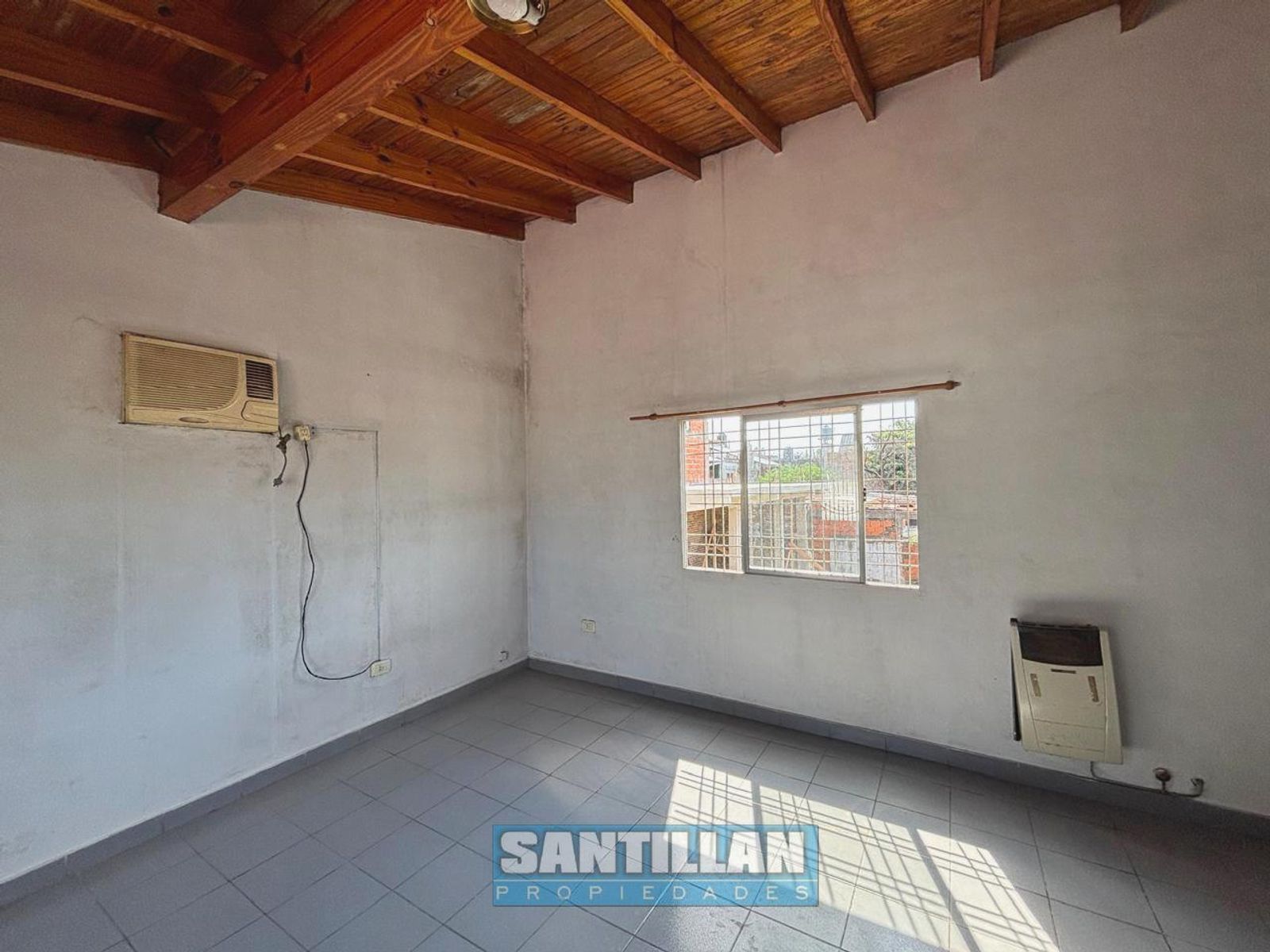 GRAN PH TIPO CASA - BARRIO CENTRAL - R. CASTILLO - 22