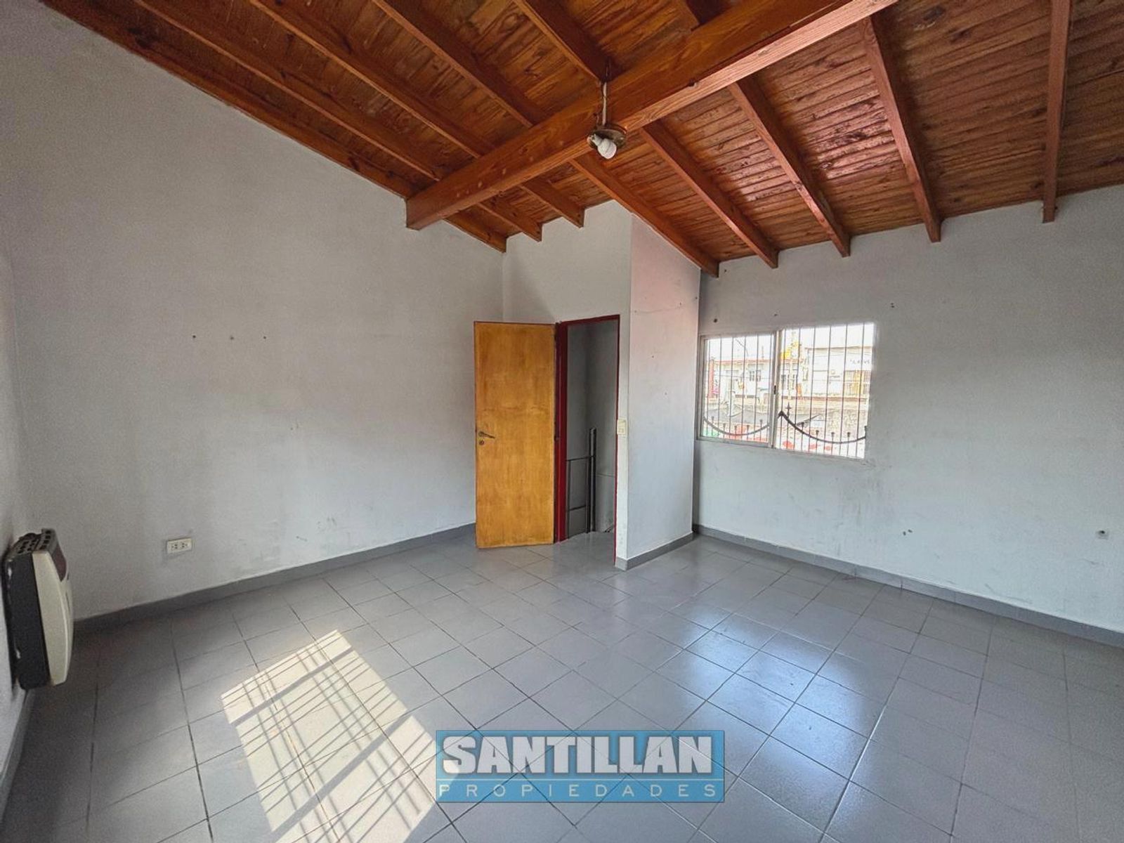 GRAN PH TIPO CASA - BARRIO CENTRAL - R. CASTILLO - 23