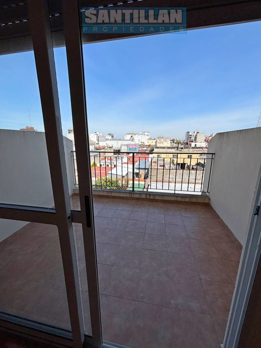 HERMOSO DEPARTAMENTO DE 2 AMPLIOS AMBIENTES EN DÚPLEX - SAN JUSTO CENTRO - 30
