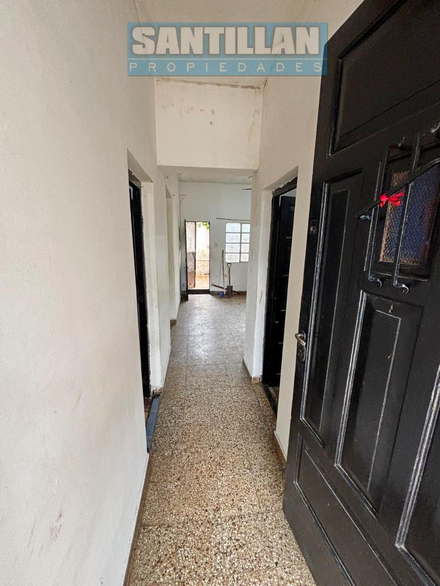 Casa 4 ambientes con garaje cubierto y patio. San Justo. Uso comercial. - 6