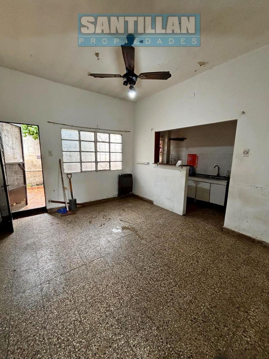 Casa 4 ambientes con garaje cubierto y patio. San Justo. Uso comercial. - 7