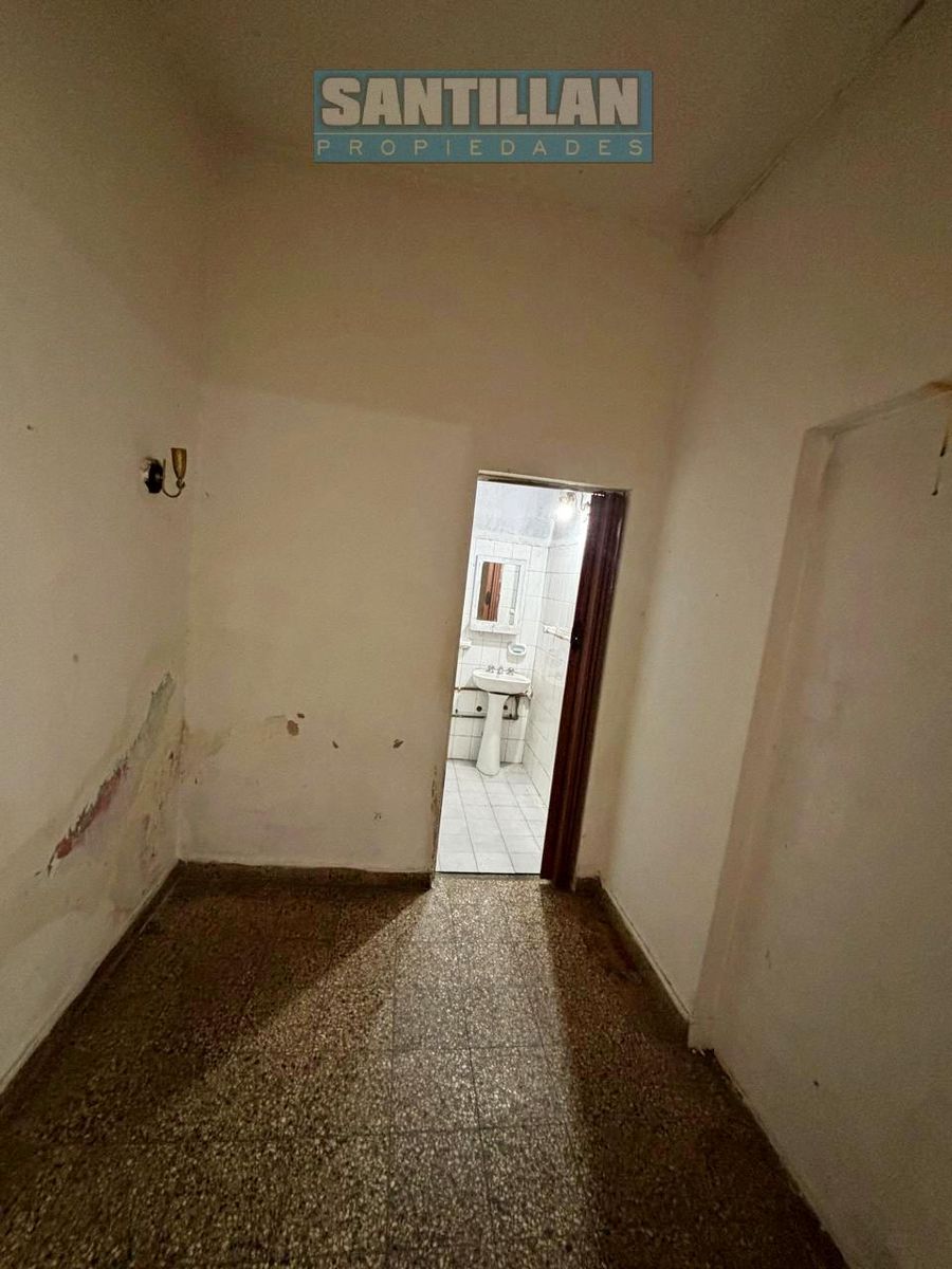 Casa 4 ambientes con garaje cubierto y patio. San Justo. Uso comercial. - 17