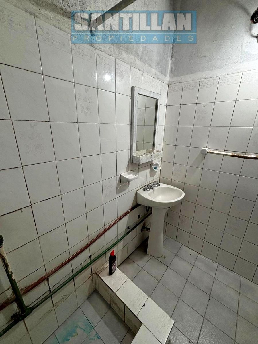 Casa 4 ambientes con garaje cubierto y patio. San Justo. Uso comercial. - 20