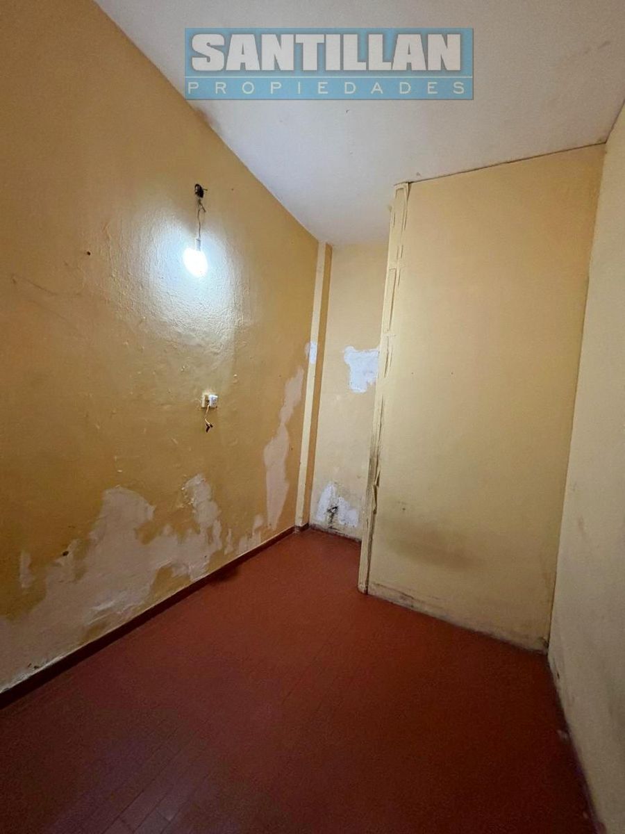 Casa 4 ambientes con garaje cubierto y patio. San Justo. Uso comercial. - 34