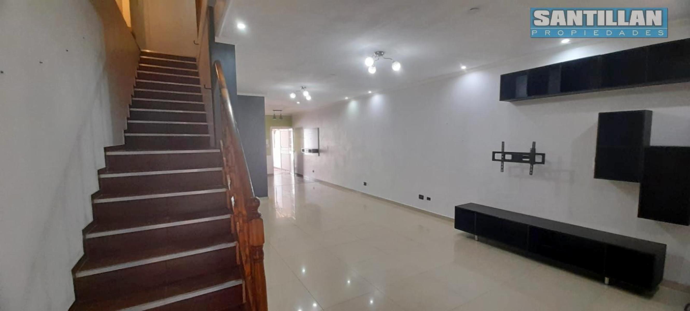EXCELENTE TRIPLEX 4 AMBIENTES CON PATIO Y GRAN COCHERA — foto 7