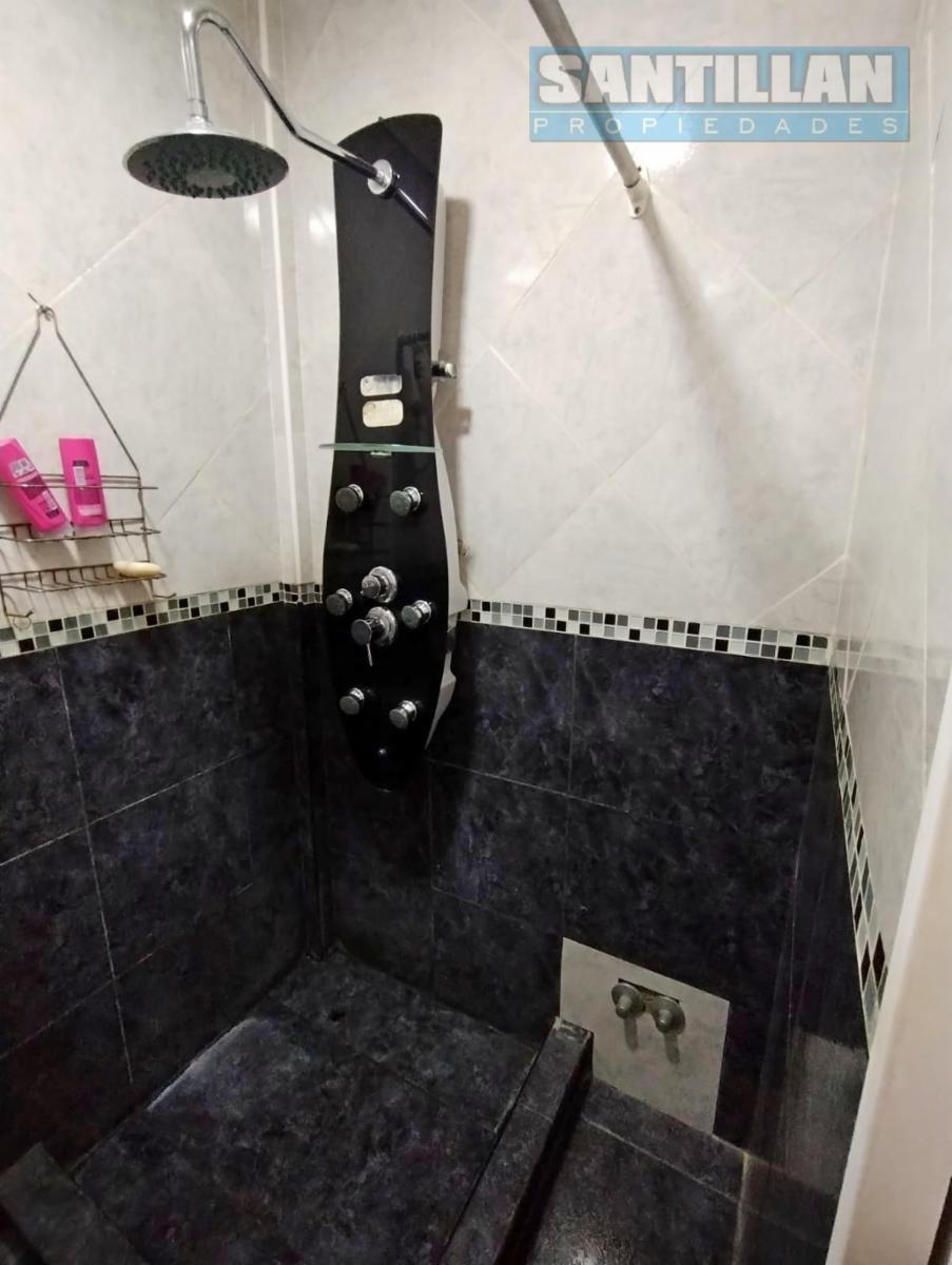 EXCELENTE TRIPLEX 4 AMBIENTES CON PATIO Y GRAN COCHERA — foto 12