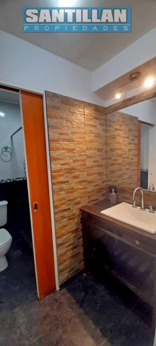 EXCELENTE TRIPLEX 4 AMBIENTES CON PATIO Y GRAN COCHERA — foto 13
