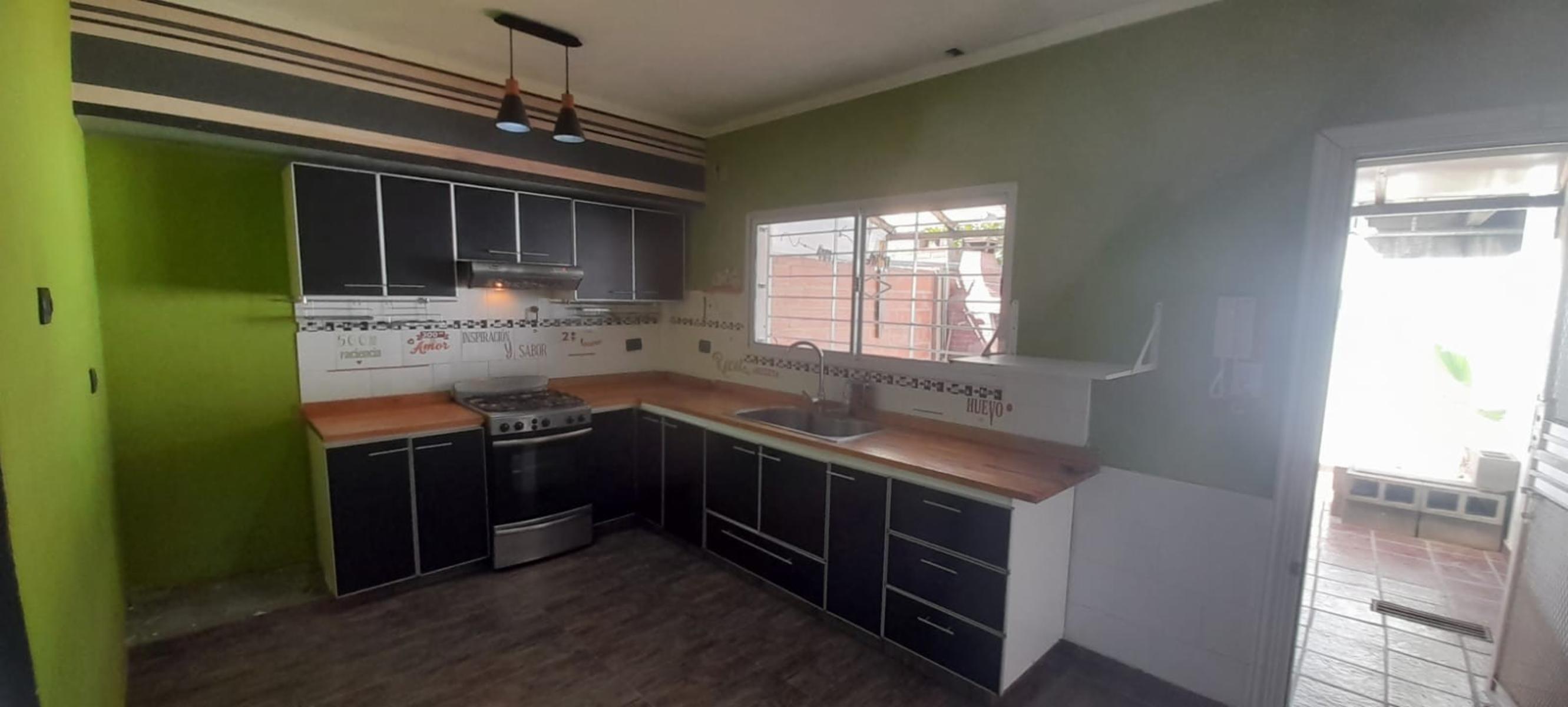 EXCELENTE TRIPLEX 4 AMBIENTES CON PATIO Y GRAN COCHERA - 18