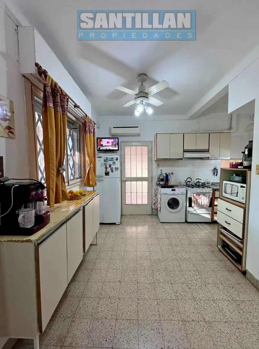 HERMOSA CASA DE 4 AMBIENTES CON COCHERA, QUINCHO Y PILETA. MERLO NORTE. — foto 10