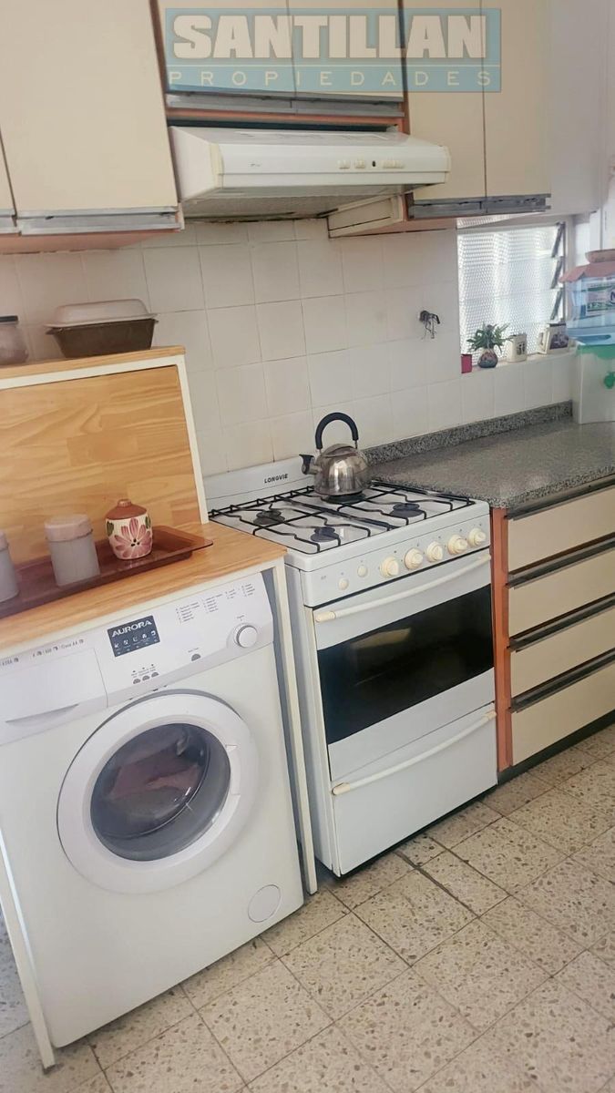 HERMOSA CASA DE 4 AMBIENTES CON COCHERA, QUINCHO Y PILETA. MERLO NORTE. — foto 12