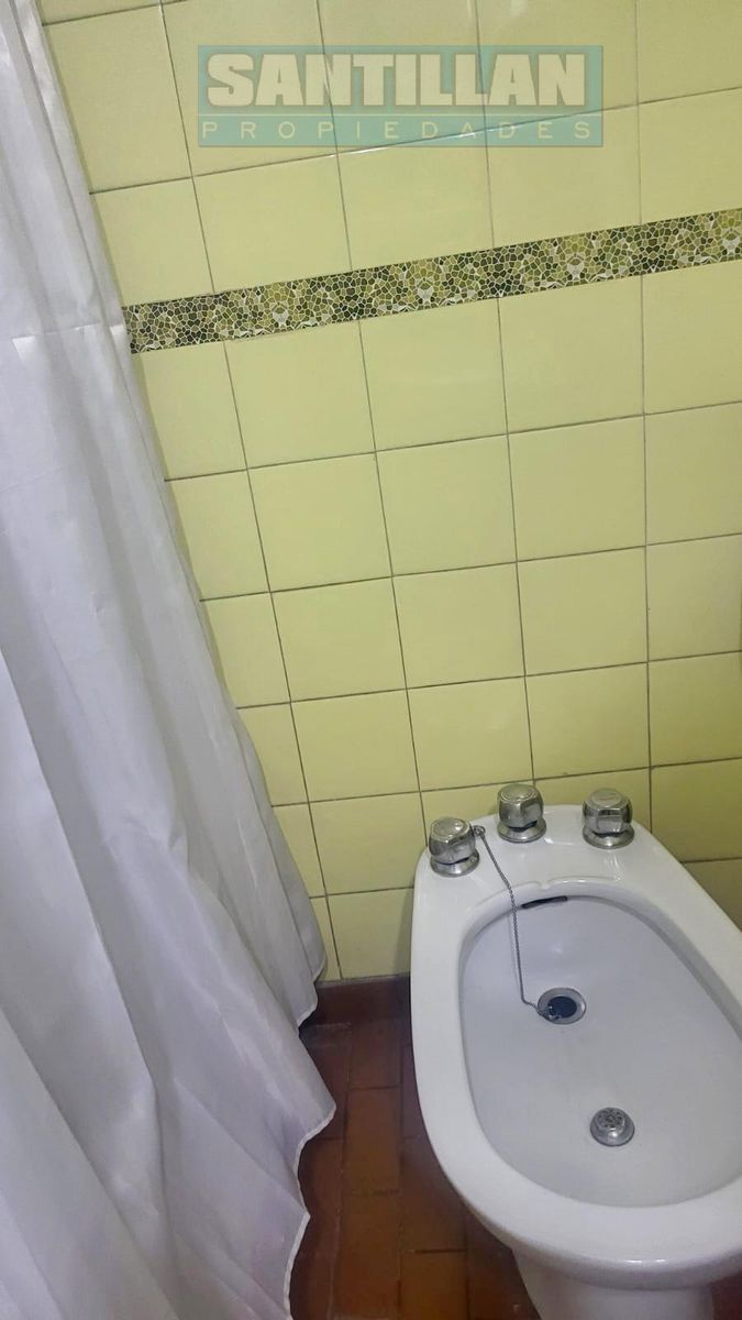 HERMOSA CASA DE 4 AMBIENTES CON COCHERA, QUINCHO Y PILETA. MERLO NORTE. - 17