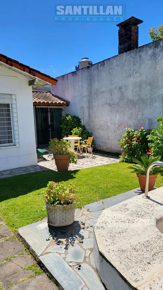 HERMOSA CASA DE 4 AMBIENTES CON COCHERA, QUINCHO Y PILETA. MERLO NORTE. - 40