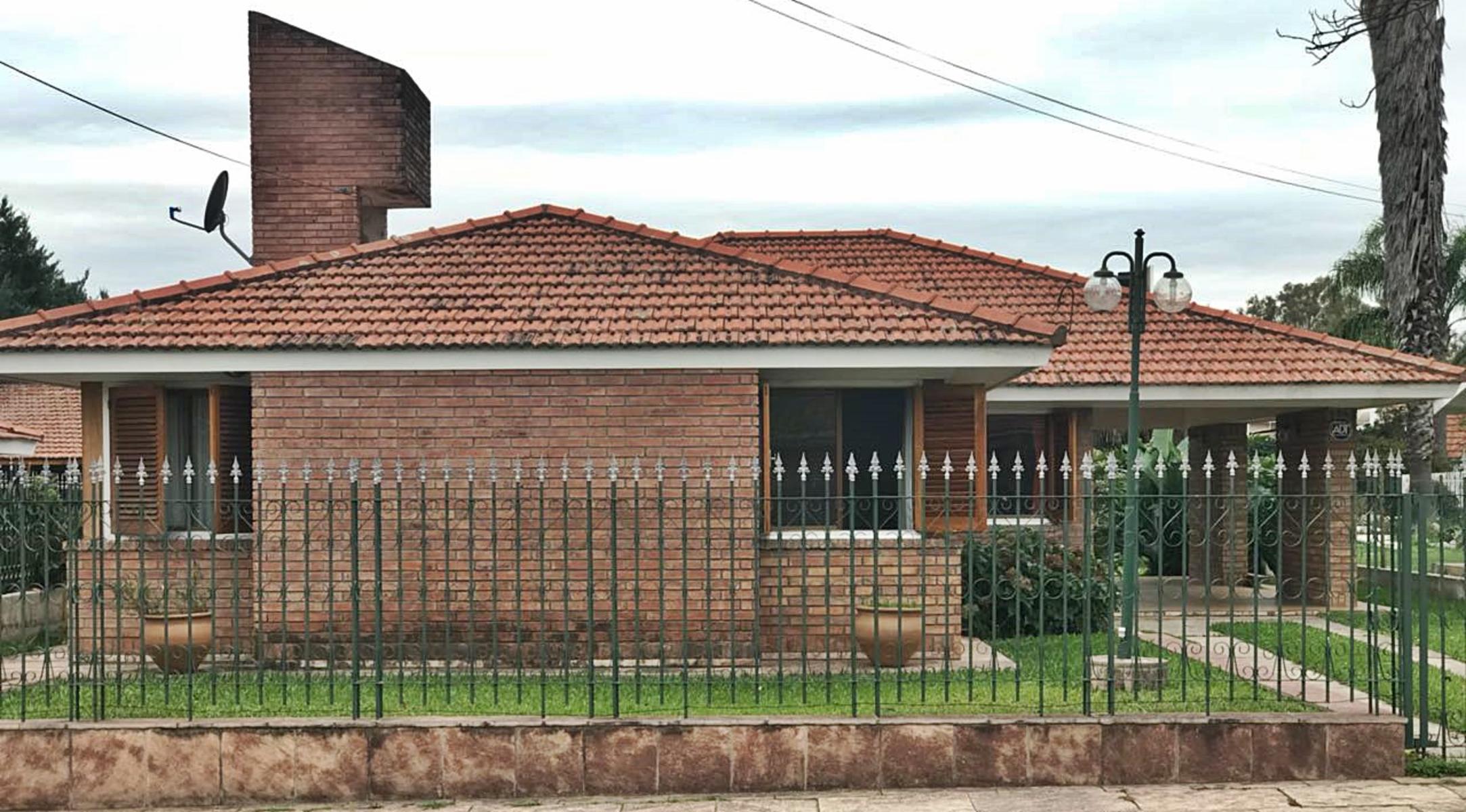 VENTA HERMOSA CASA B° SANTA RITA DEL LAGO — foto 4