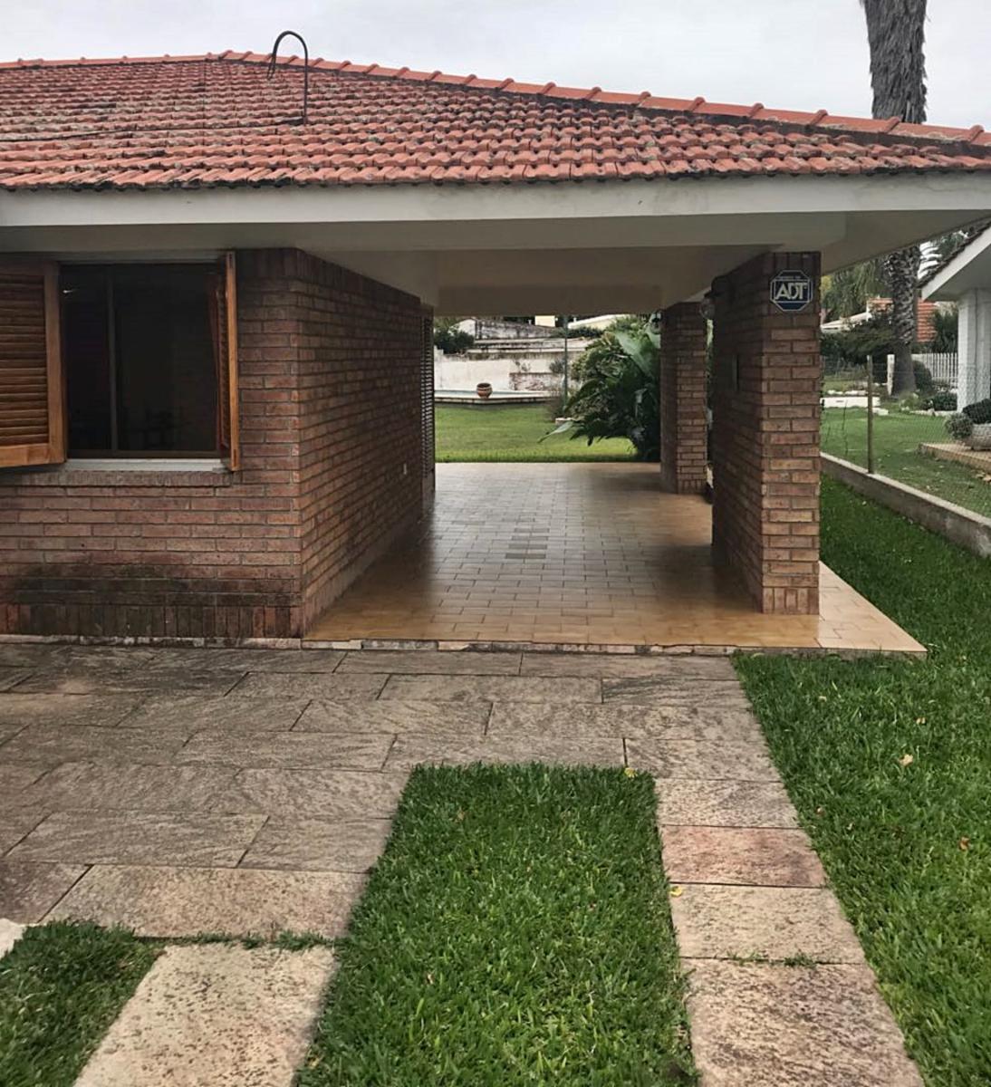 VENTA HERMOSA CASA B° SANTA RITA DEL LAGO — foto 12