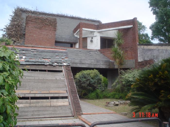 Casa 5 Ambientes sobre Lote 10 x 56 mts - Zona Villa Sarmiento